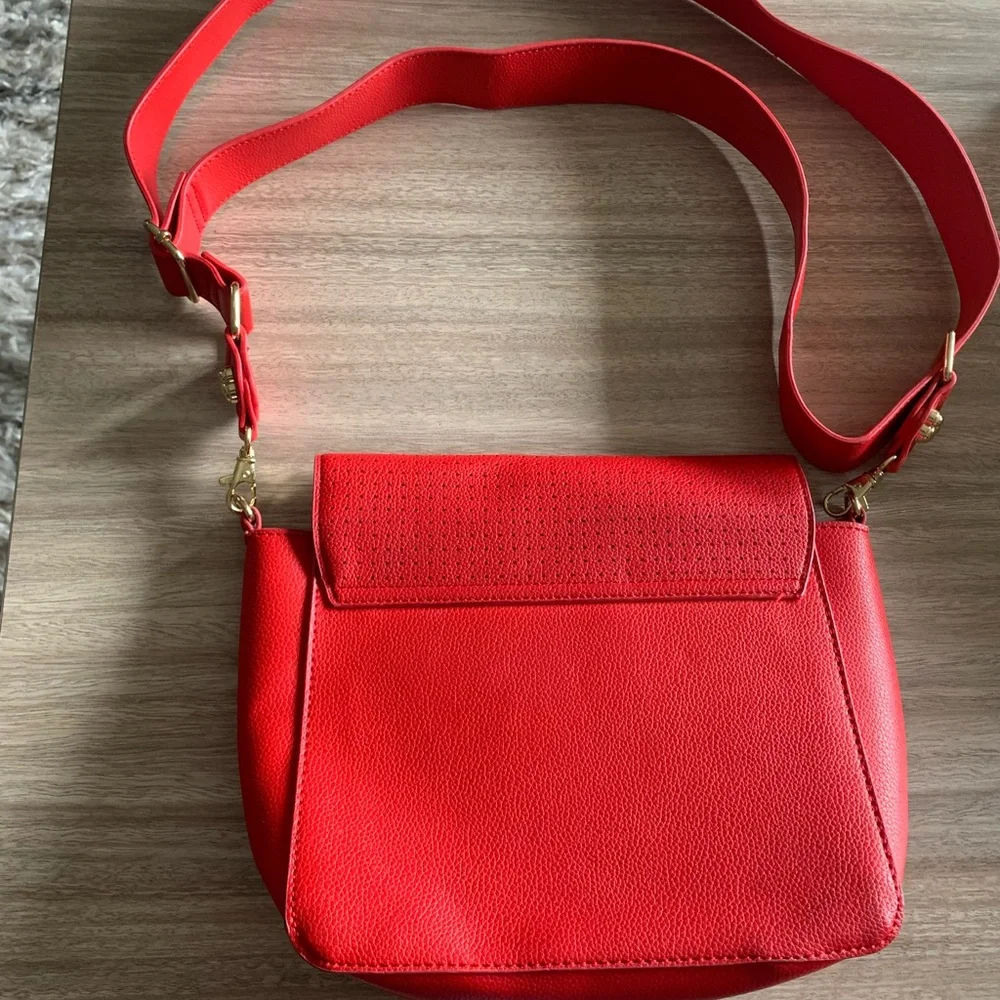 NWOT Disney Limited Edition Pin Collector Side Satchel Crossbody “Rare”